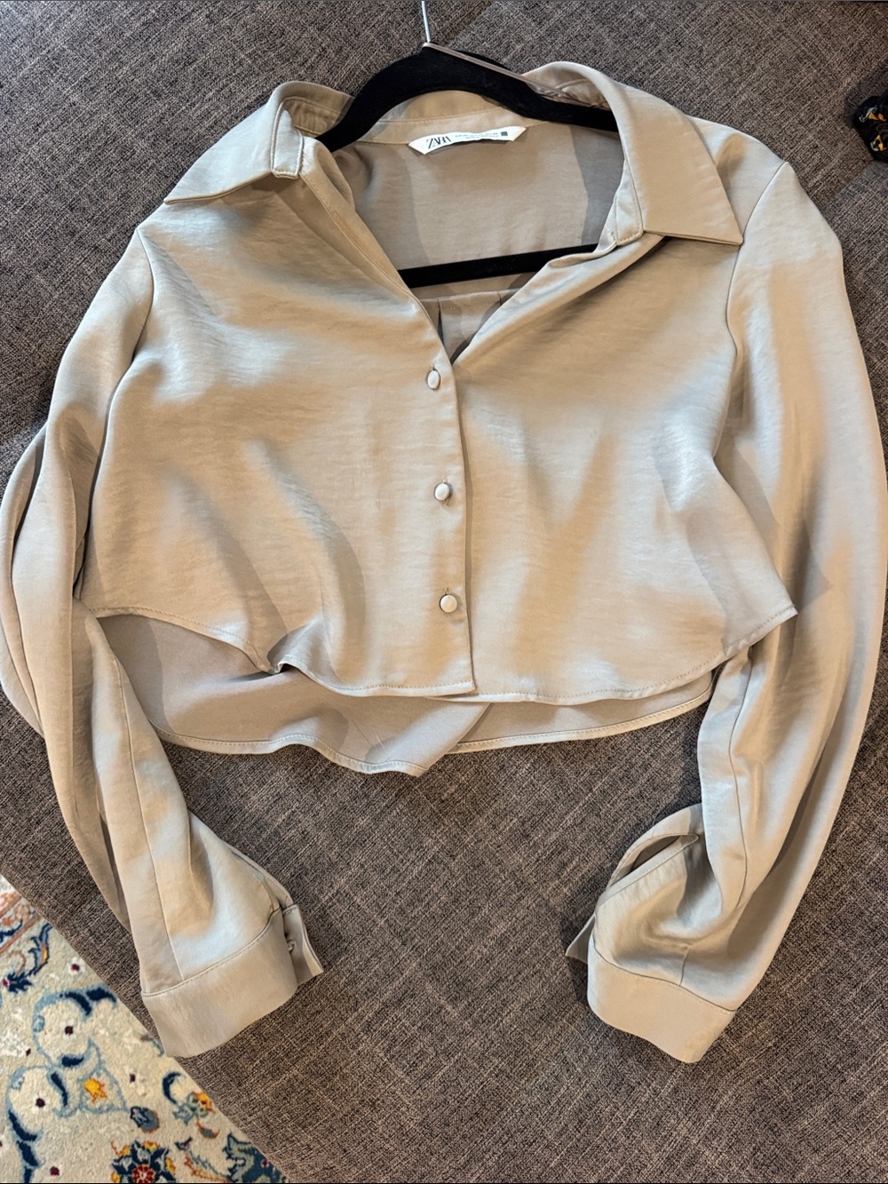 Zara Light Beige/Green Cropped Button-Down Shirt